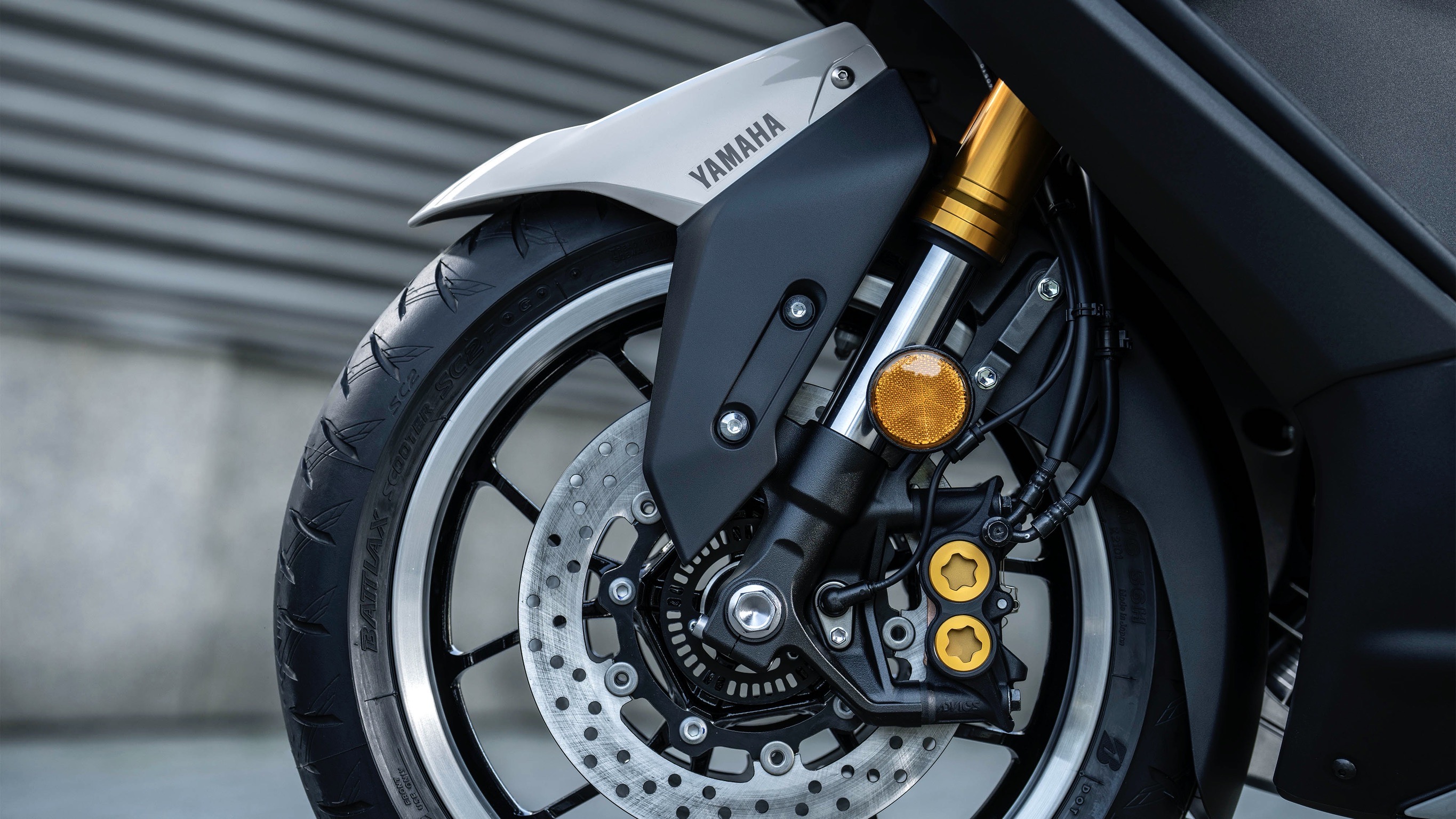 New YAMAHA TMAX 2025