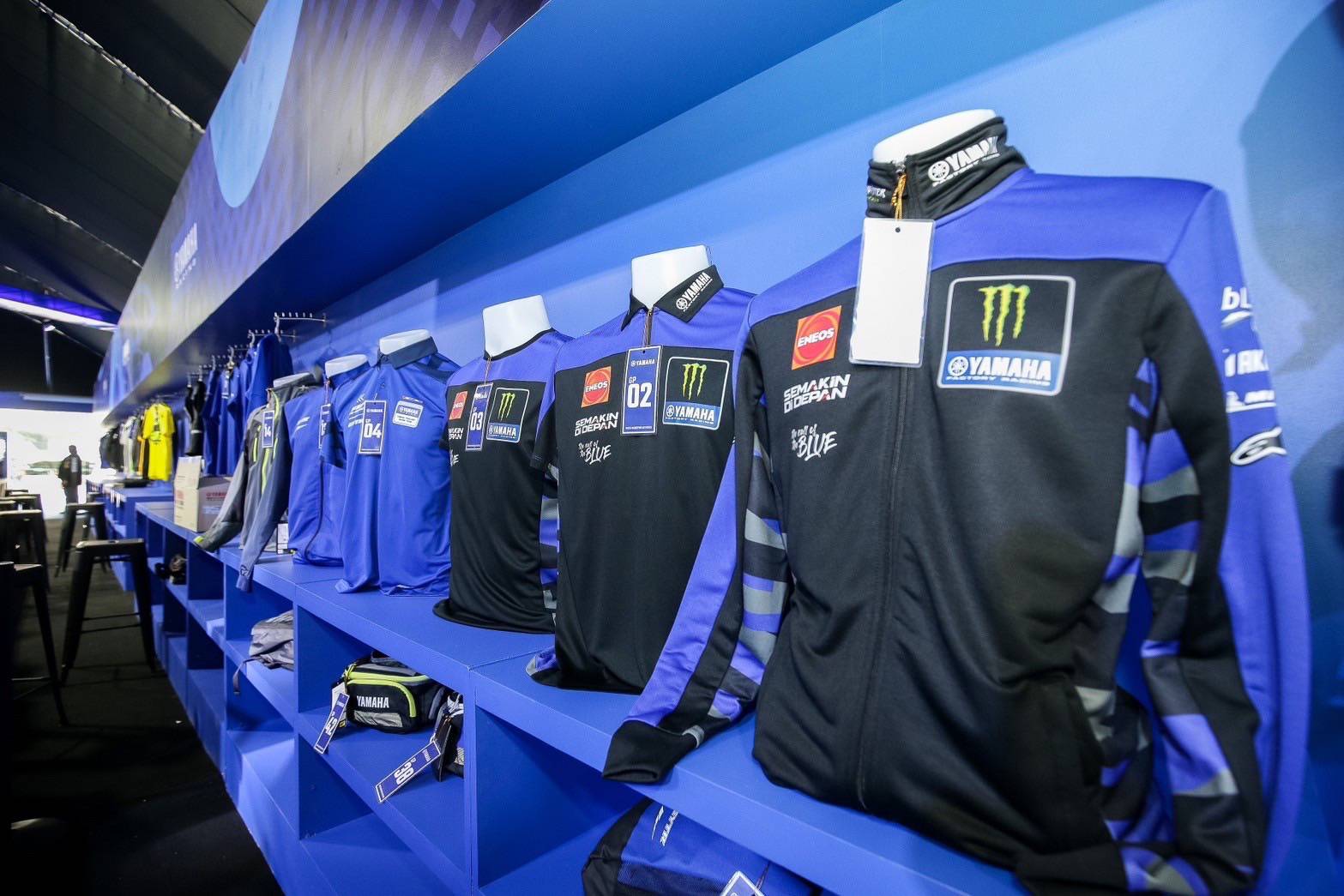 ยามาฮ่าเนรมิต YAMAHA GP PAVILION พร้อมรองรับแฟนมอเตอร์สปอร์ตทั่วโลก ในการแข่งขัน Thailand Grand Prix 2024 จัดเต็มกระทบไหล่ 2 นักแข่งระดับโลก