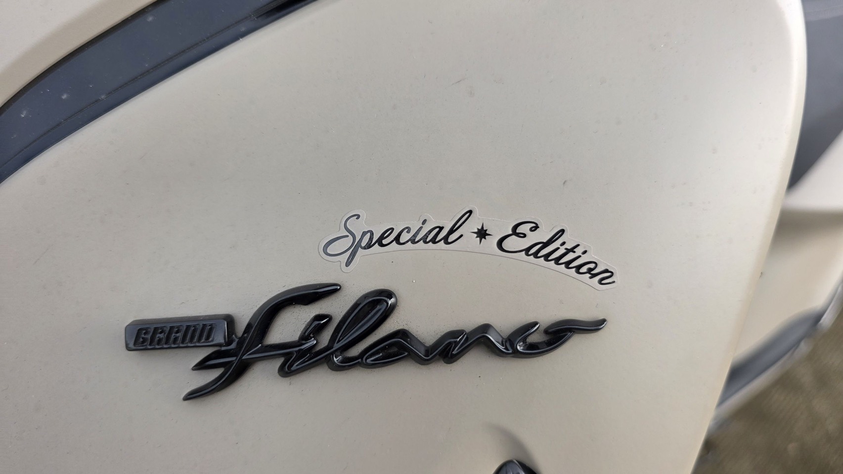 YAMAHA GRAND FILANO HYBRID SPECIAL EDITION OUTDOOR FASHION